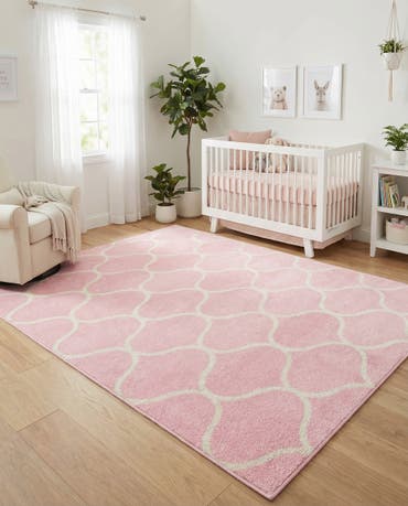  7' x 10' Lattice Frieze Rug