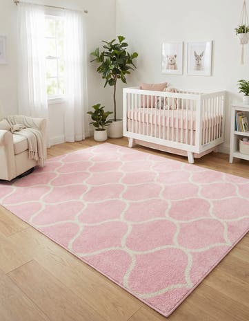 7' x 10' Lattice Frieze Rug