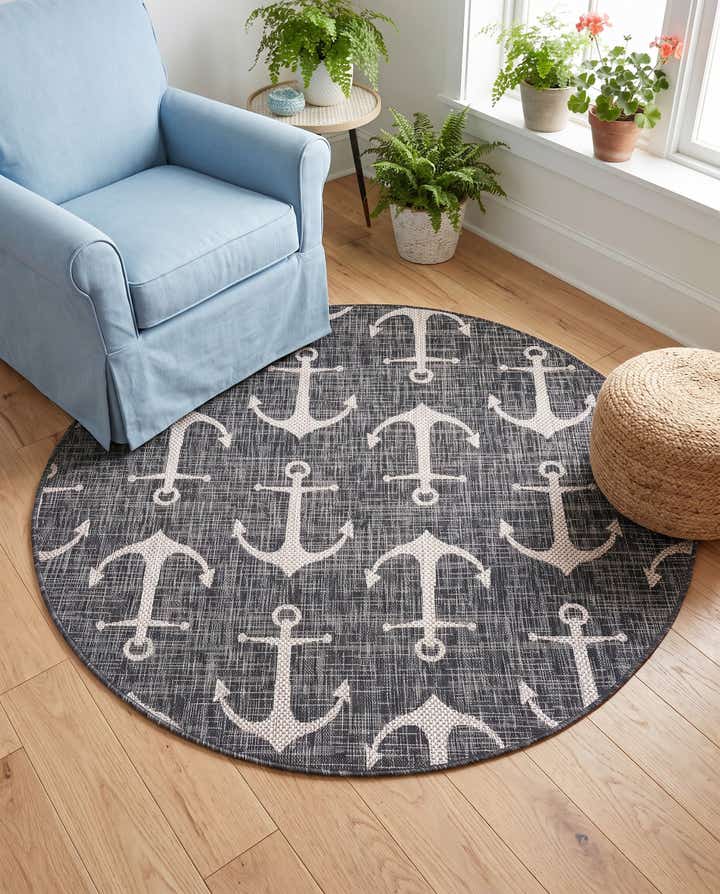 5' 3 x 5' 3 Easy-Clean Coastal Indoor / Outdoor Round Rug