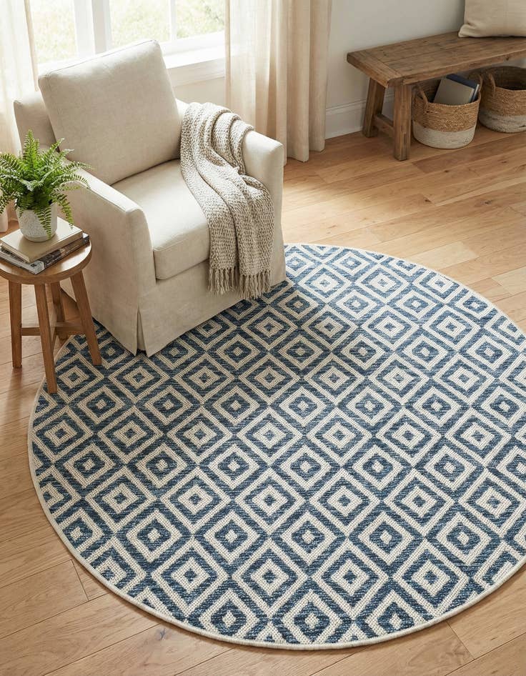 Detail image of 4' x 4' Easy-Clean Jill Zarin Costa Rica Indoor / Outdoor Round Rug