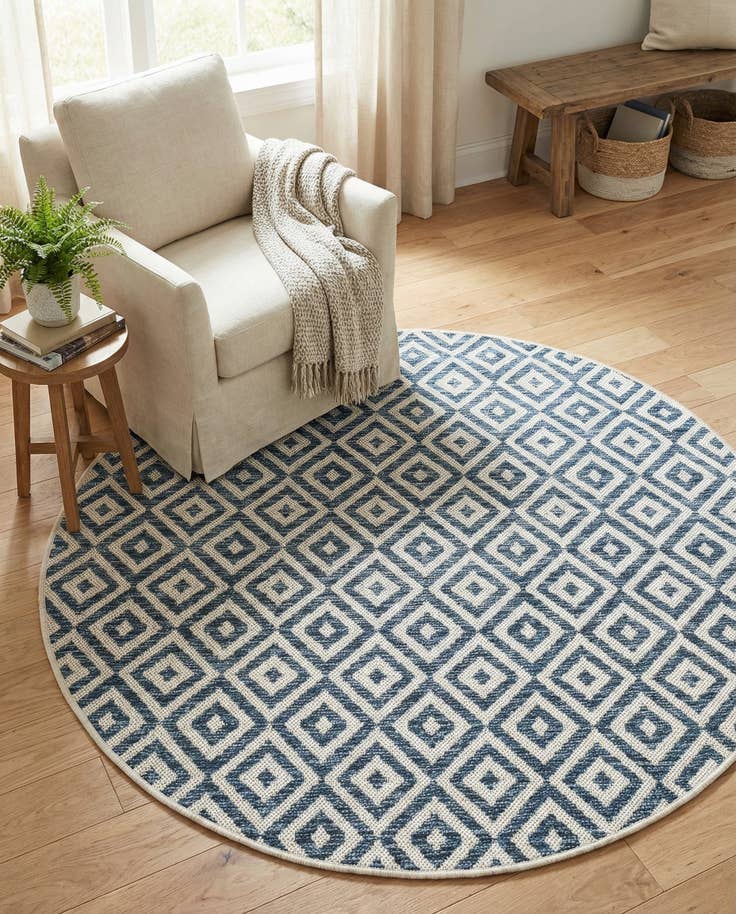 Detail image of 4' x 4' Easy-Clean Jill Zarin Costa Rica Indoor / Outdoor Round Rug