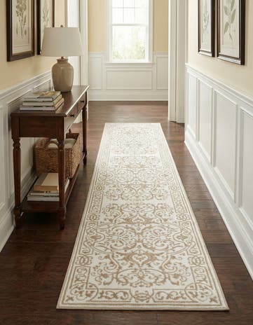 2' 6 x 10' Hermitage Runner Rug