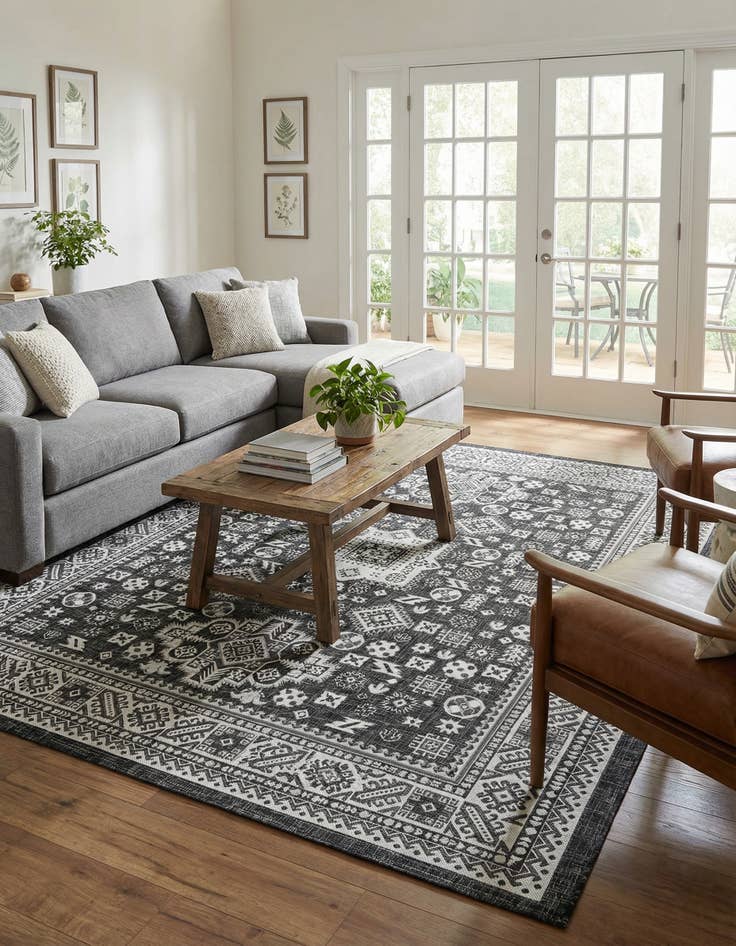 Detail image of 7' 10 x 10'  Washable Aztec Indoor / Outdoor Rug