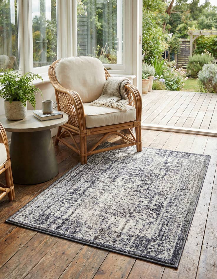 Detail image of  2' 2 x 3' Williamsburg Rug