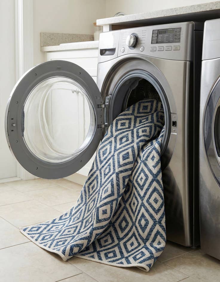 Detail image of 4' x 6'  Washable Jill Zarin Costa Rica Indoor / Outdoor Rug