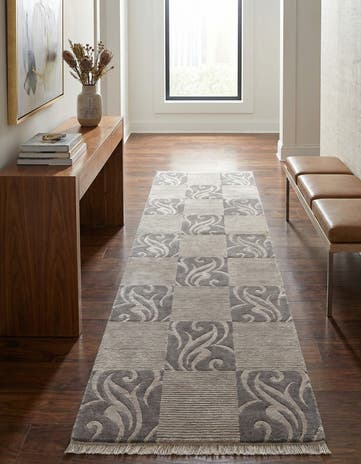 2' 9 x 9' 9 Hand Knotted Darya Wool Runner Rug