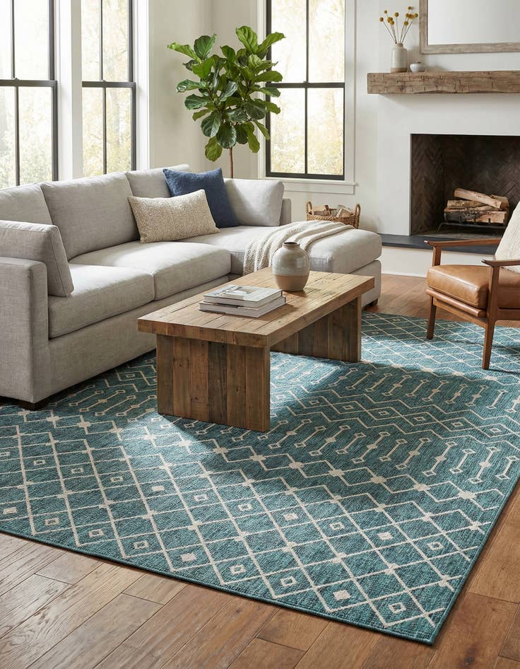 Detail image of 9' x 12'  Washable Trellis Indoor / Outdoor Rug