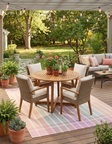 7' 10 x 10' Easy-Clean Ribbon Indoor / Outdoor Rug