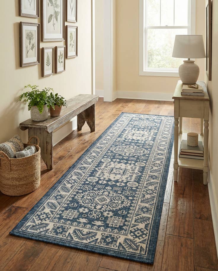 Detail image of 2' x 8' Easy-Clean Aztec Indoor / Outdoor Runner Rug