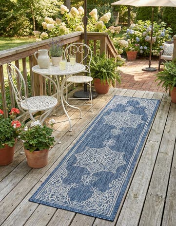 2' x 8' Easy-Clean Traditional Indoor / Outdoor Runner Rug
