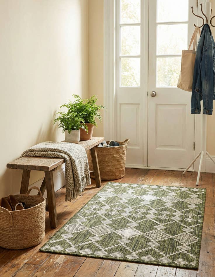 Detail image of 2' x 3'  Washable Trellis Indoor / Outdoor Rug