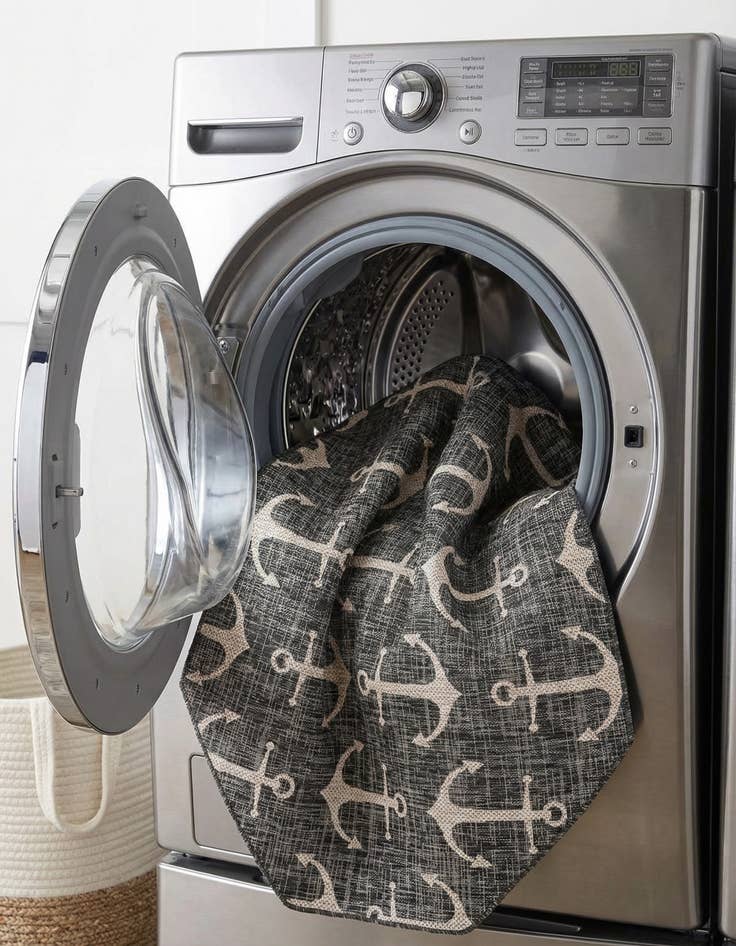 Detail image of 5' 3 x 5' 3  Washable Coastal Indoor / Outdoor Octagon Rug