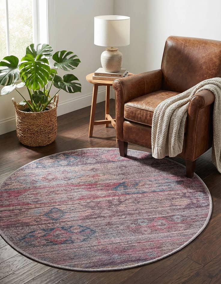 Detail image of 3' 3 x 3' 3  Washable Sisu Round Rug