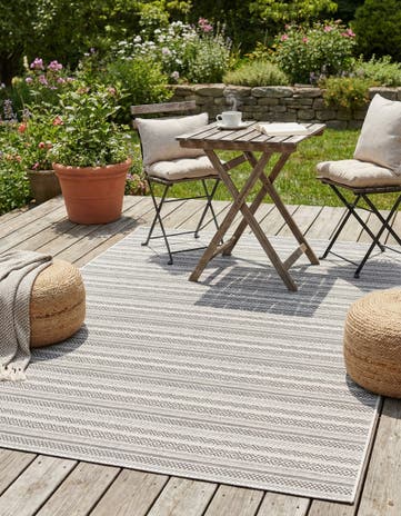 6' x 9' Easy-Clean Ribbon Indoor / Outdoor Rug