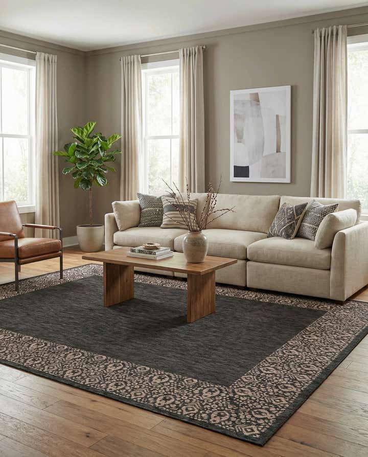 9' x 12' Easy-Clean Border Indoor / Outdoor Rug