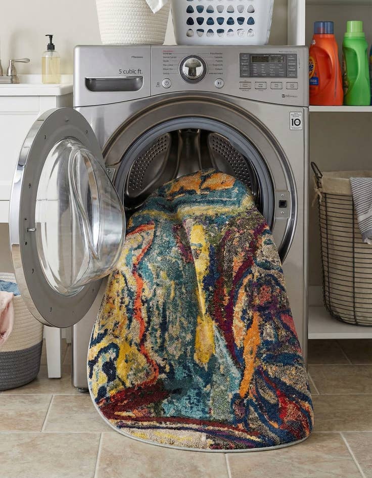 Detail image of 4' 1 x 6' 1  Washable Haerfest Oval Rug