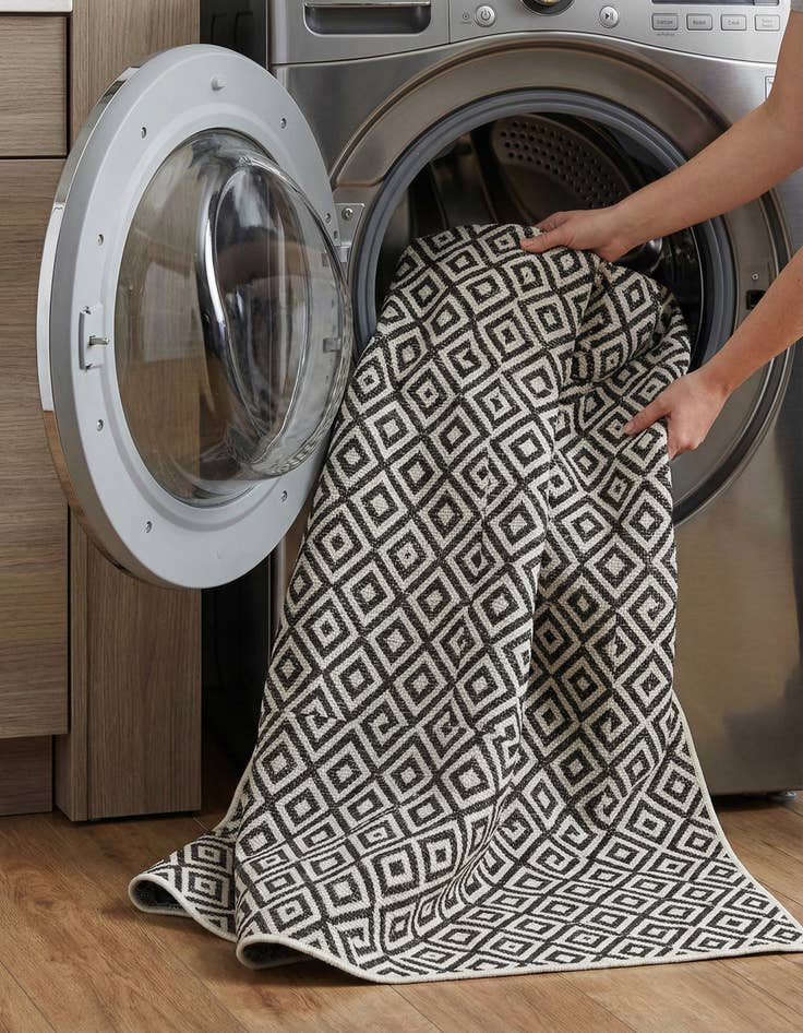 Detail image of 7' 10 x 7' 10  Washable Jill Zarin Costa Rica Indoor / Outdoor Square Rug