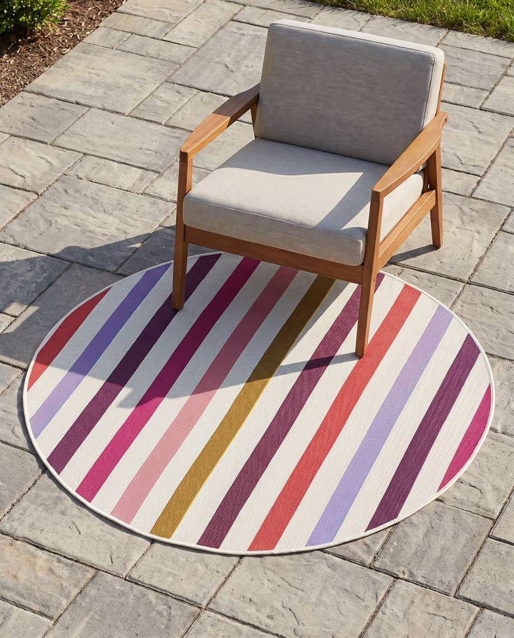 Detail image of 4' x 4' Easy-Clean Ribbon Indoor / Outdoor Round Rug