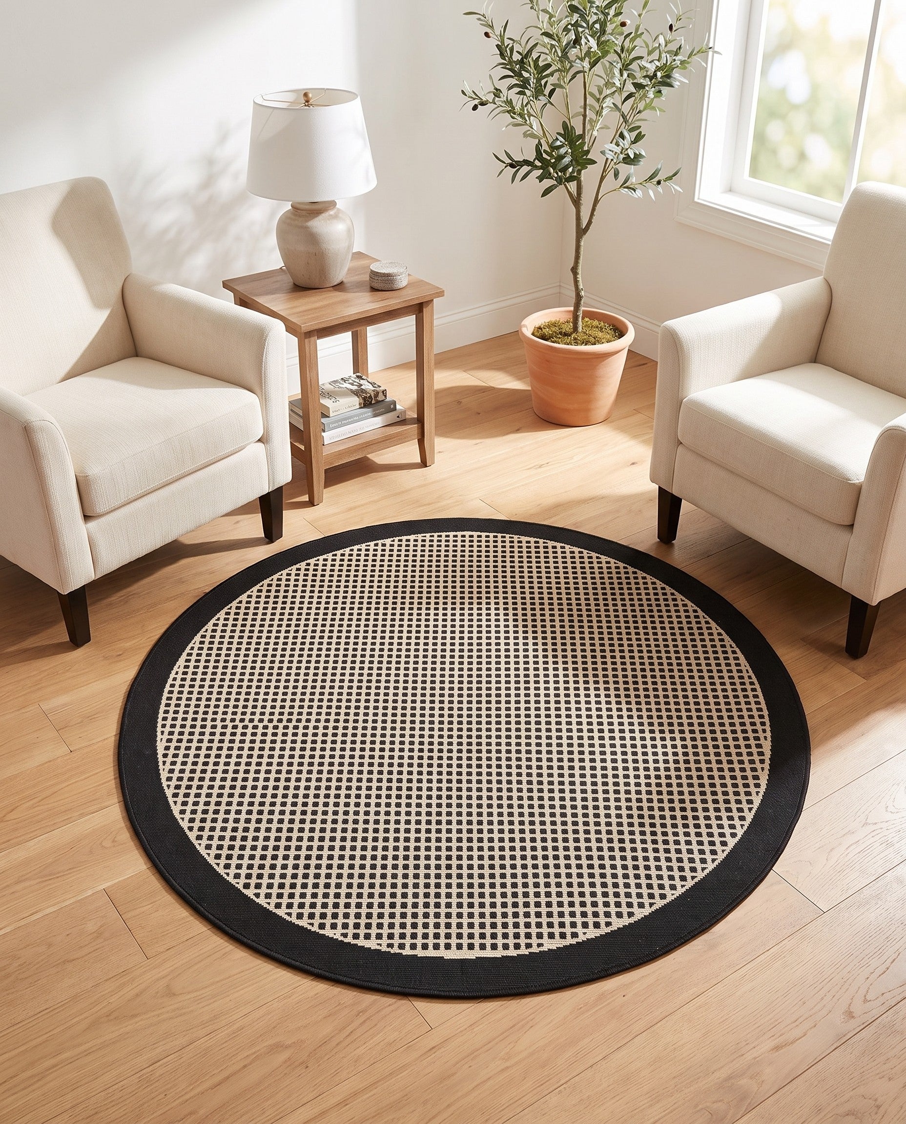 4' x 4' Easy-Clean Border Indoor / Outdoor Round Rug