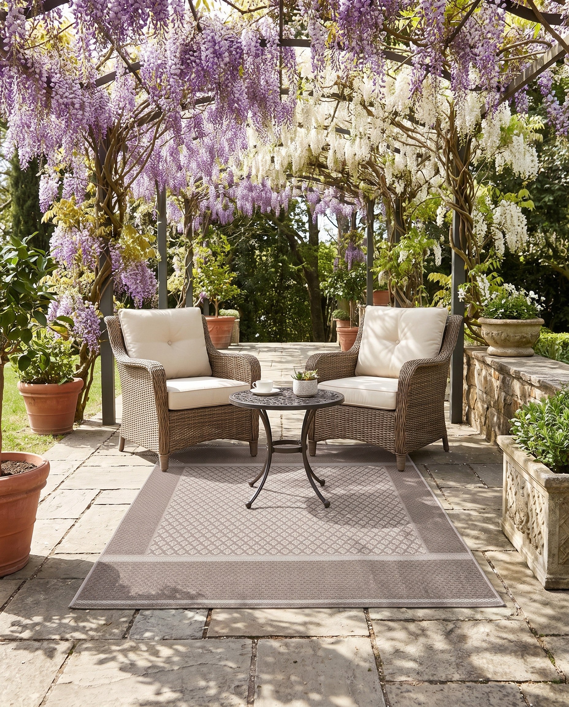 120cm x 170cm Easy-Clean Indoor / Outdoor Rug