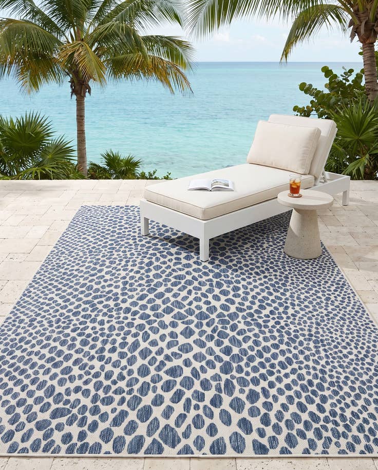 Detail image of 6' x 9' Easy-Clean Jill Zarin Cape Town Indoor / Outdoor Rug