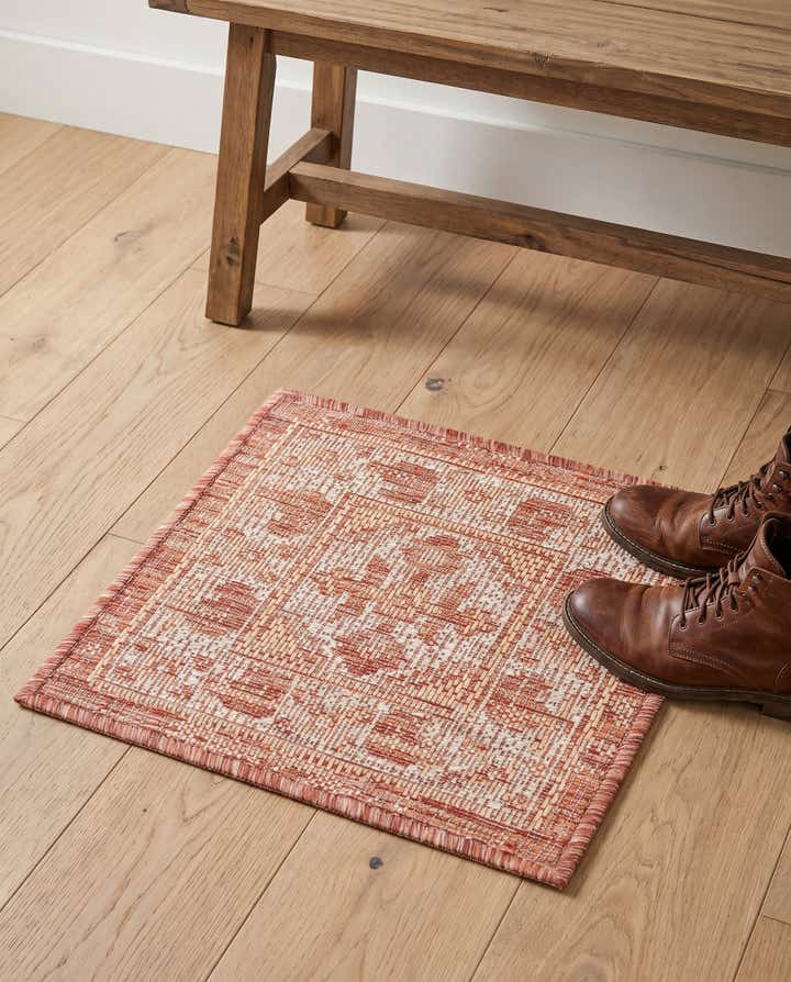 1' 4 x 1' 4 Easy-Clean Traditional Indoor / Outdoor Sample Rug