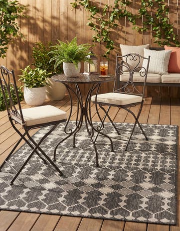 Charcoal Easy-Clean Lattice Indoor / Outdoor Rug