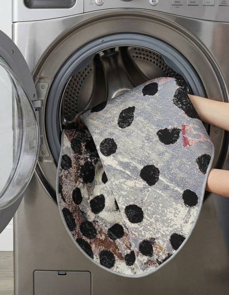 Detail image of 3' x 3'  Washable Modern Indoor / Outdoor Round Rug