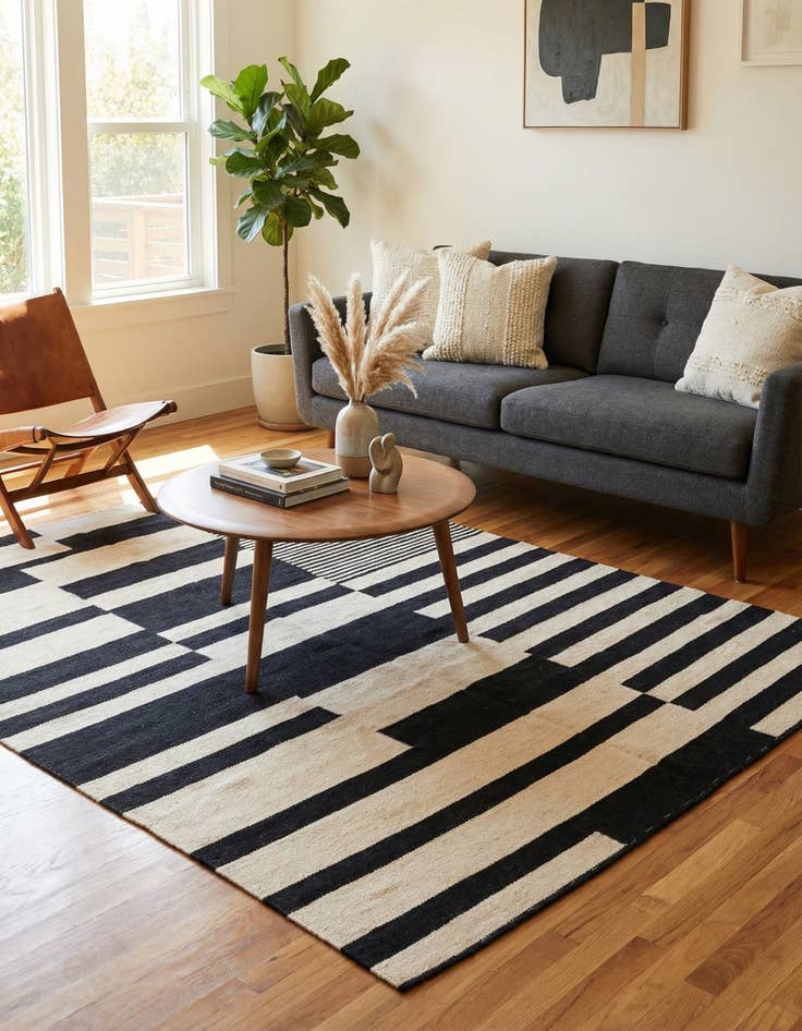 Detail image of 5' x 6' 8 Hand Woven Kilim Modern Wool Rug