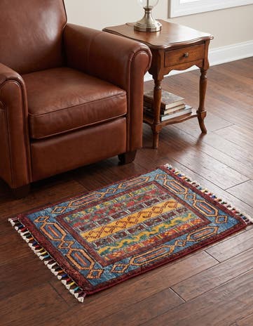 1' 4 x 2' Hand Knotted Ziegler Rug
