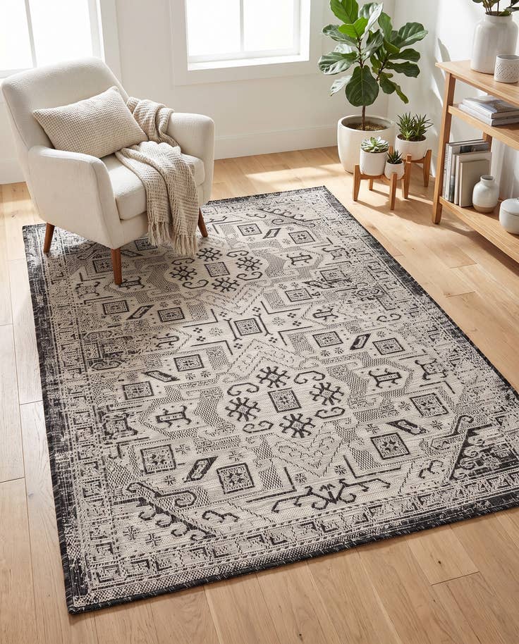 Detail image of 4' x 6' Easy-Clean Aztec Indoor / Outdoor Rug