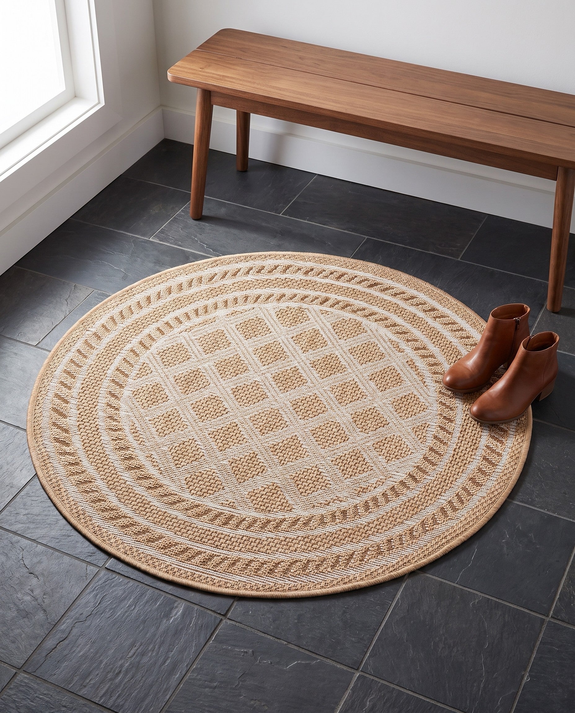 3' 3 x 3' 3 Easy-Clean Trellis Indoor / Outdoor Round Rug
