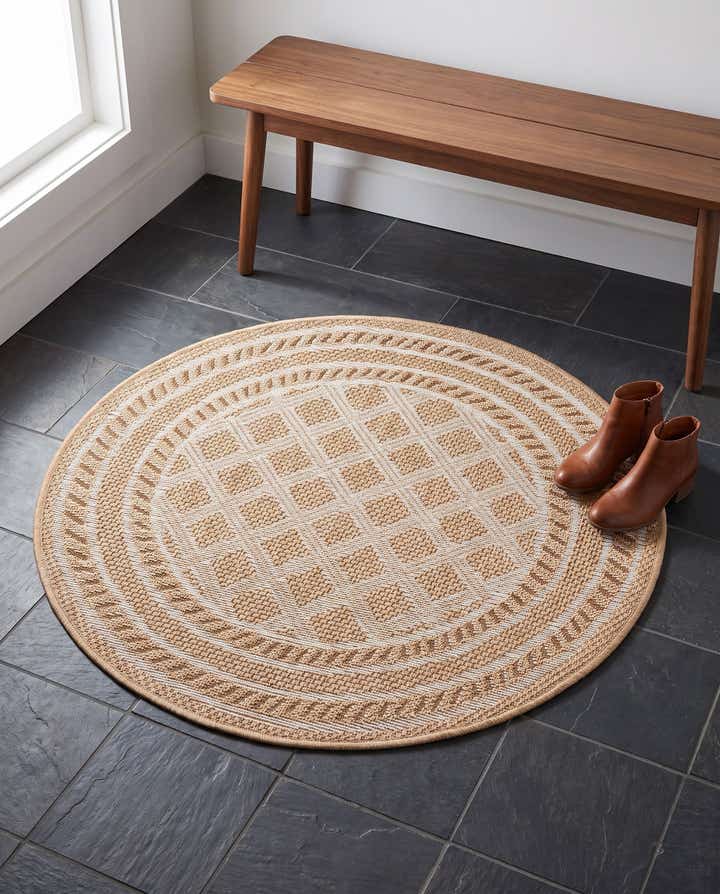 3' 3 x 3' 3 Easy-Clean Trellis Indoor / Outdoor Round Rug