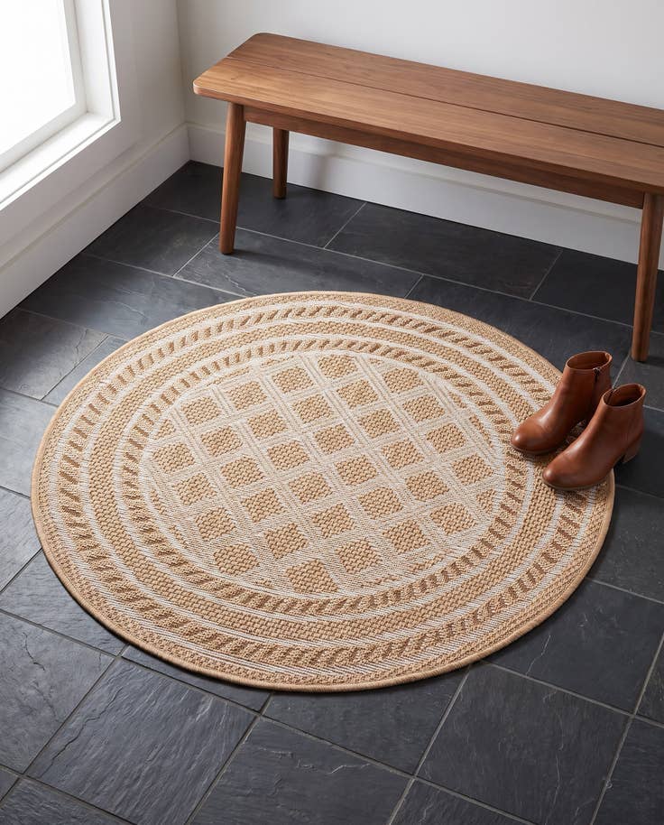 Detail image of 3' 3 x 3' 3 Easy-Clean Trellis Indoor / Outdoor Round Rug