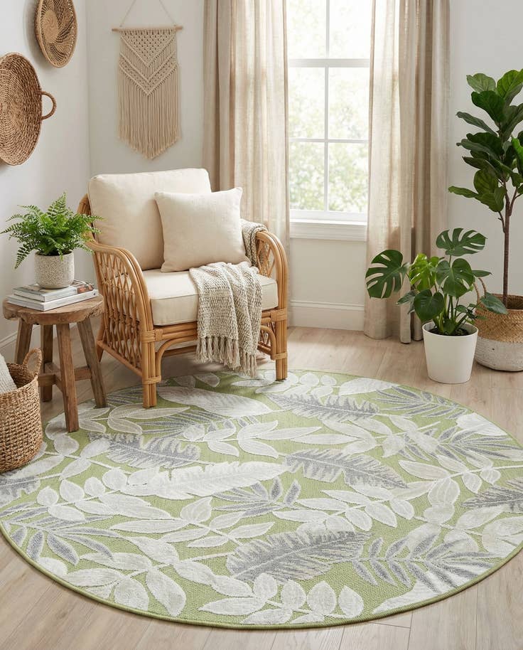 Detail image of 4' 5 x 4' 5 Easy-Clean Botanical Indoor / Outdoor Round Rug