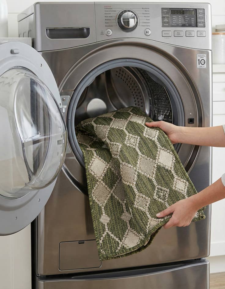 Detail image of 2' x 6'  Washable Trellis Indoor / Outdoor Runner Rug