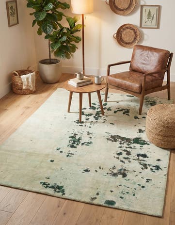 4' x 5' Hand Knotted Ultra Vintage Persian Wool Rug