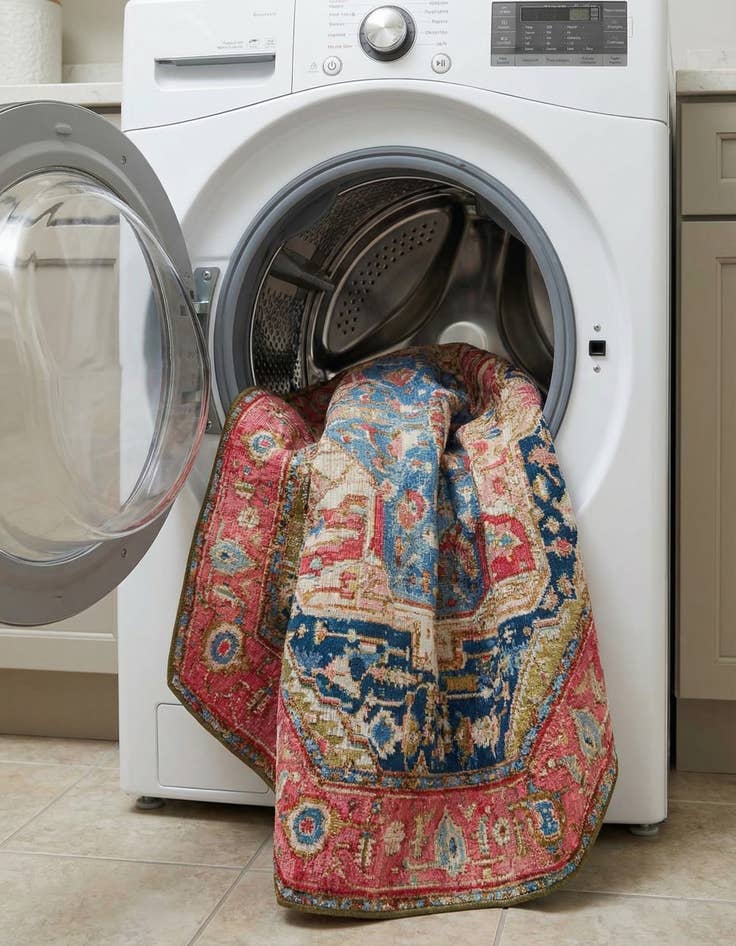 Detail image of  7' x 7'  Washable Traditional Indoor / Outdoor Octagon Rug