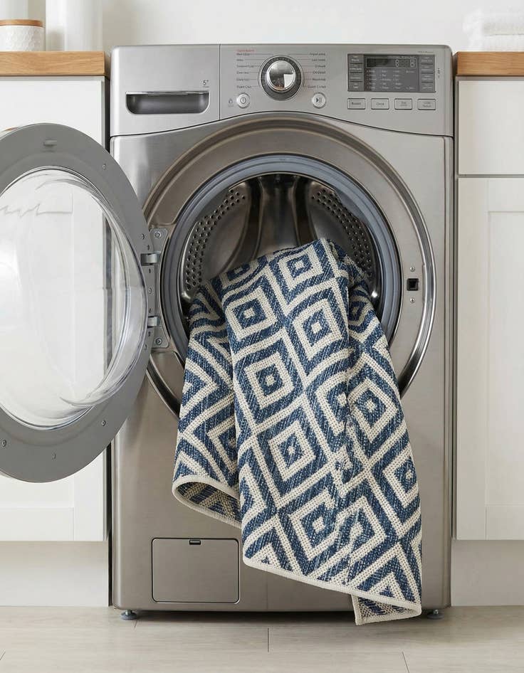 Detail image of 3' x 5' 3  Washable Jill Zarin Costa Rica Indoor / Outdoor Rug