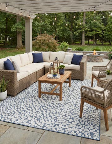 Navy Blue Easy-Clean Safari Indoor / Outdoor Rug