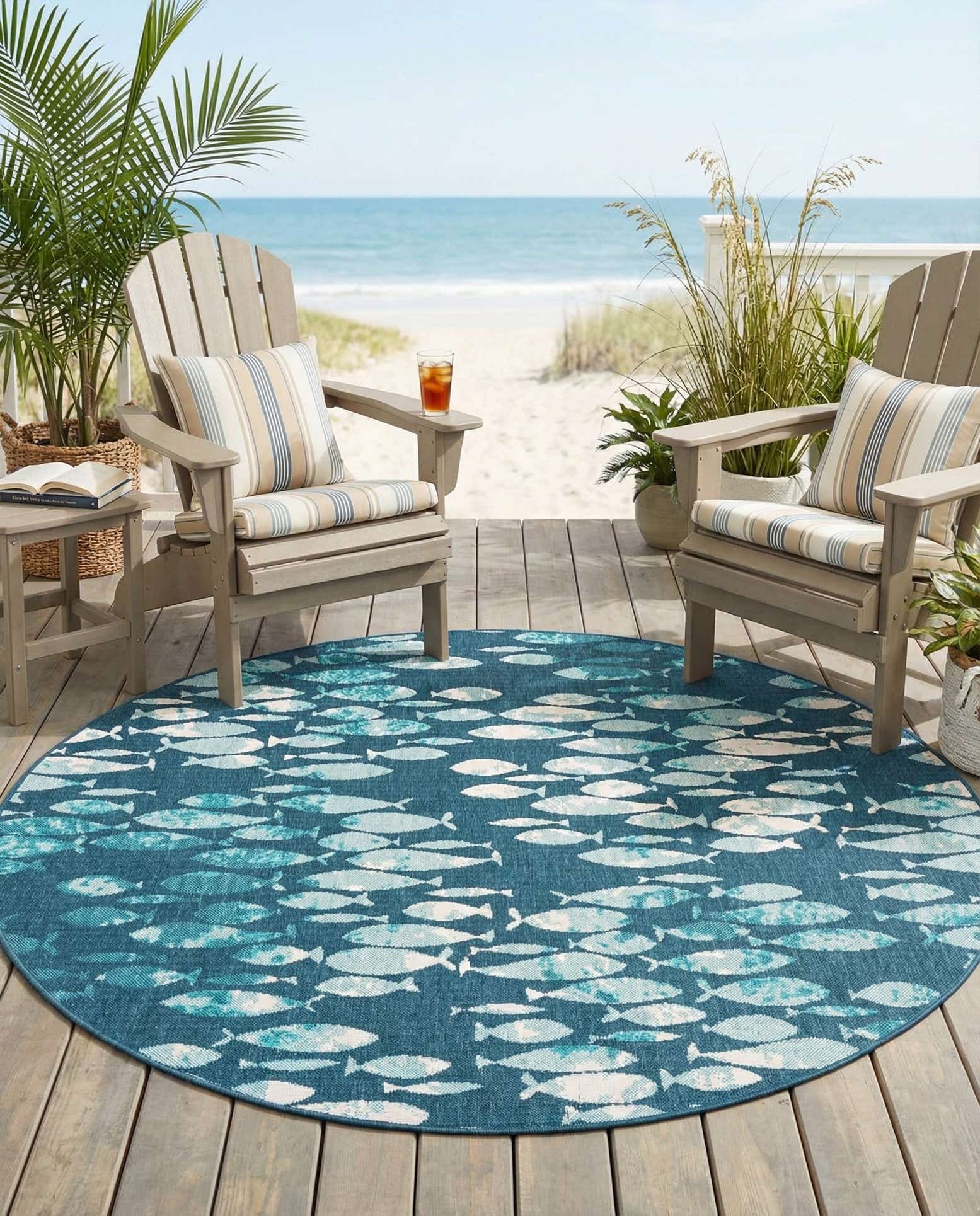 7' x 7' Easy-Clean Coastal Indoor / Outdoor Round Rug