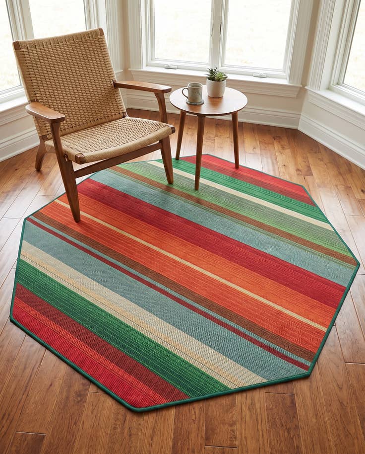 Detail image of 4' x 4' Easy-Clean Modern Indoor / Outdoor Octagon Rug