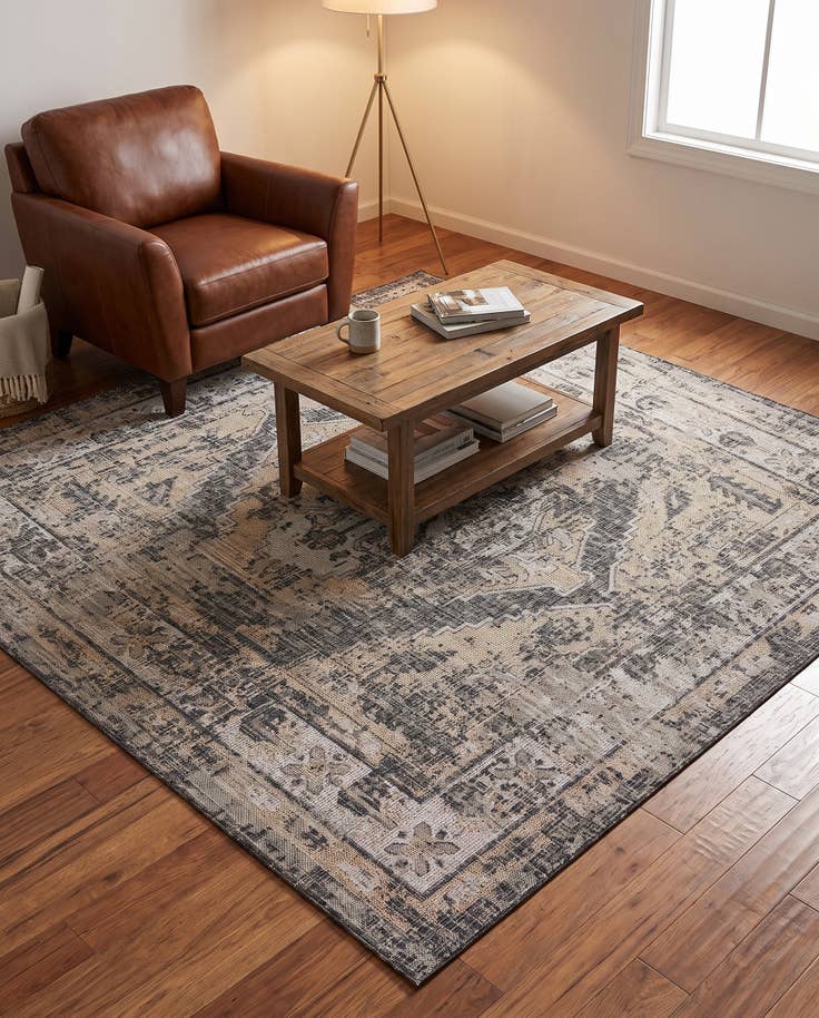 Detail image of 7' 10 x 7' 10 Easy-Clean Traditional Indoor / Outdoor Square Rug