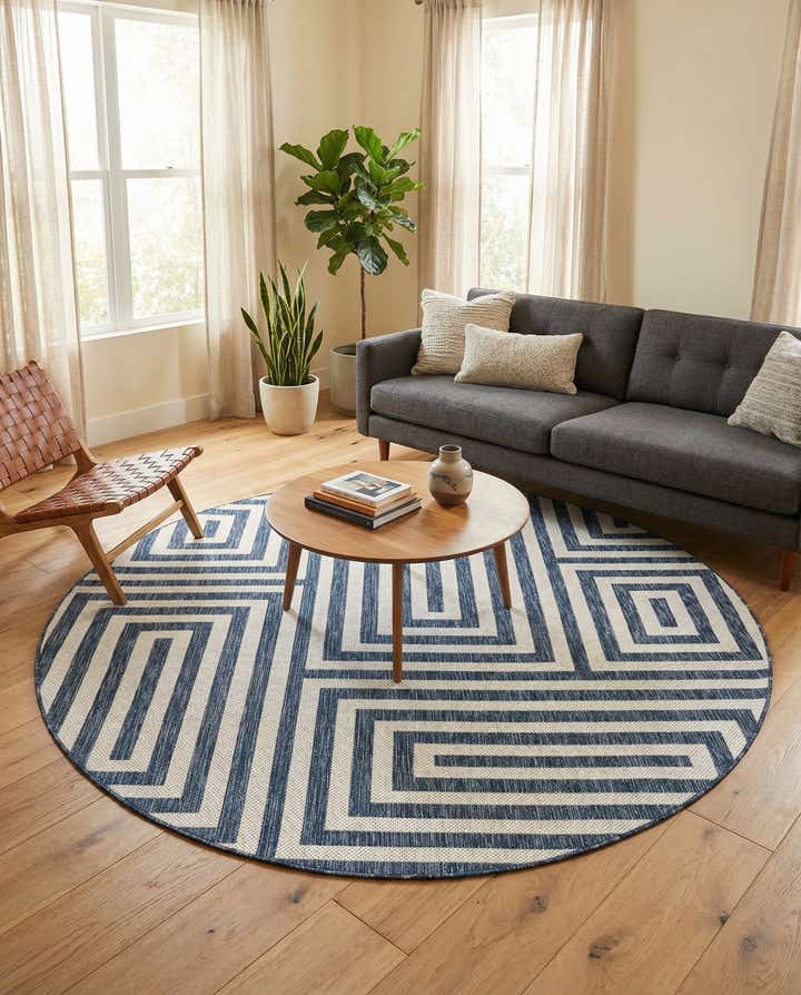 7' 10 x 7' 10 Easy-Clean Modern Indoor / Outdoor Round Rug