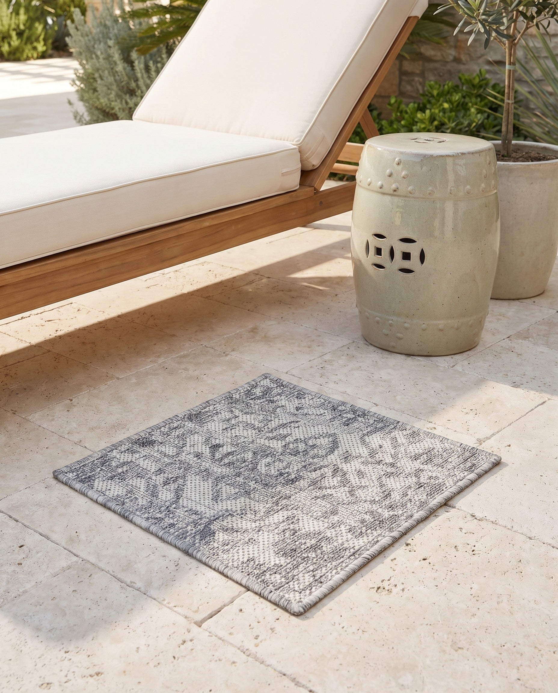1' 4 x 1' 4 Easy-Clean Jill Zarin Dubai Indoor / Outdoor Sample Rug