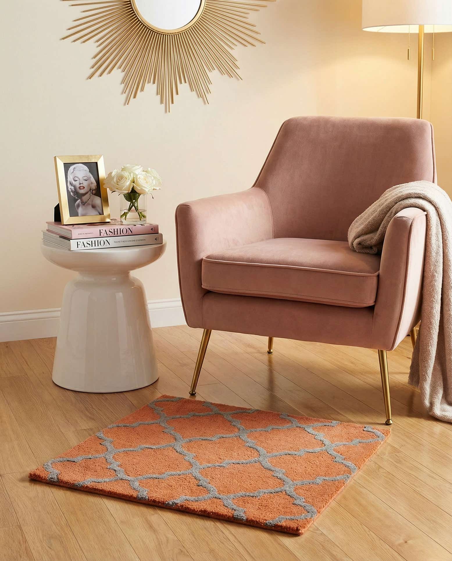 1' 4 x 1' 4 Marilyn Monroe™ Glam Trellis Sample Rug