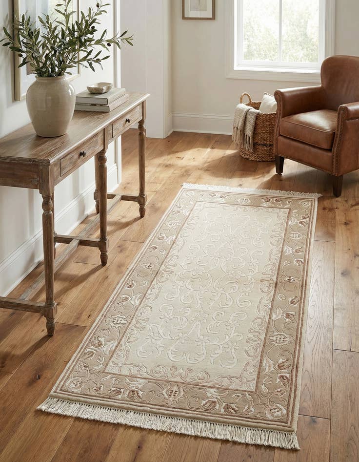 Detail image of 2' 7 x 4' 11  Hand Knotted Darya Wool Rug