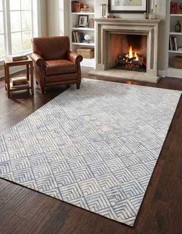 4' 10 x 8' Cowhide Rug