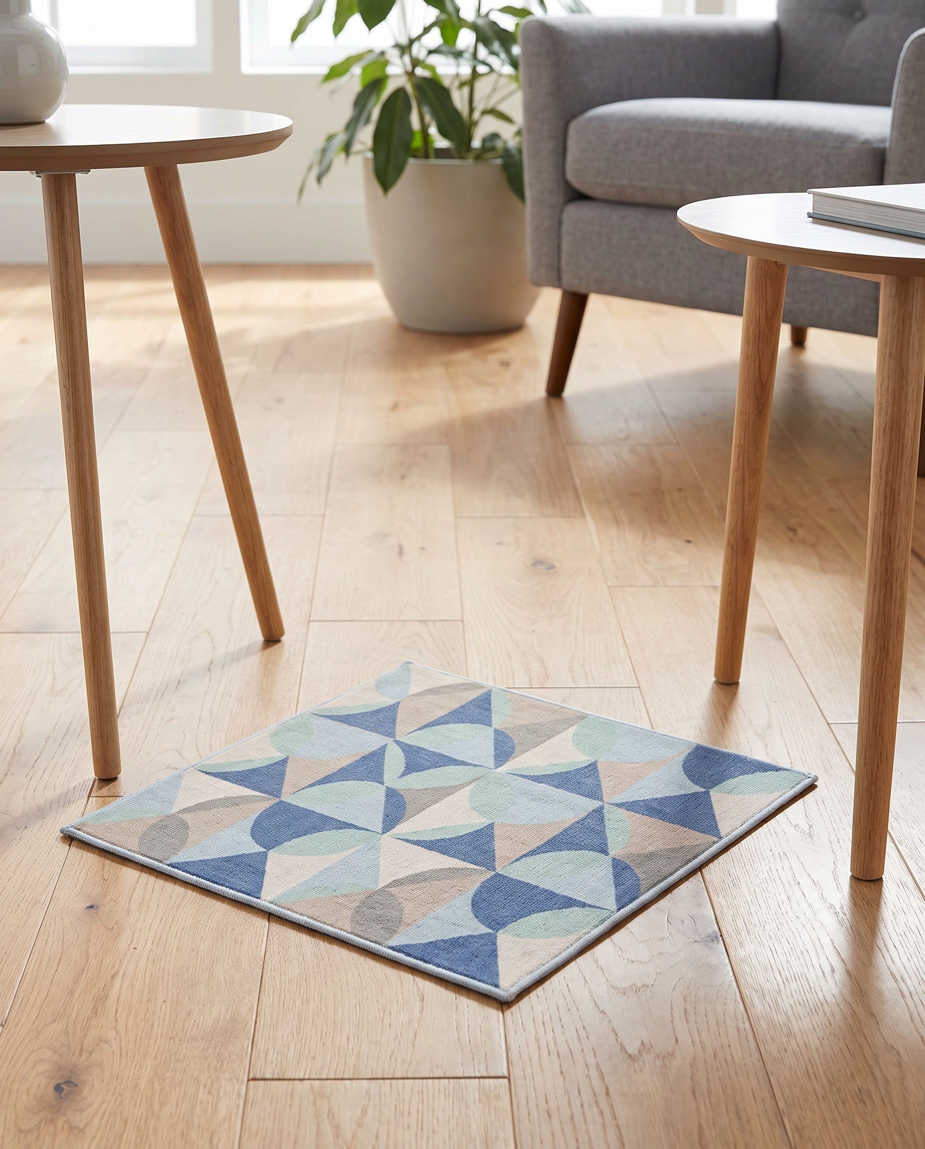 1' 4 x 1' 4 Lotus Sample Rug