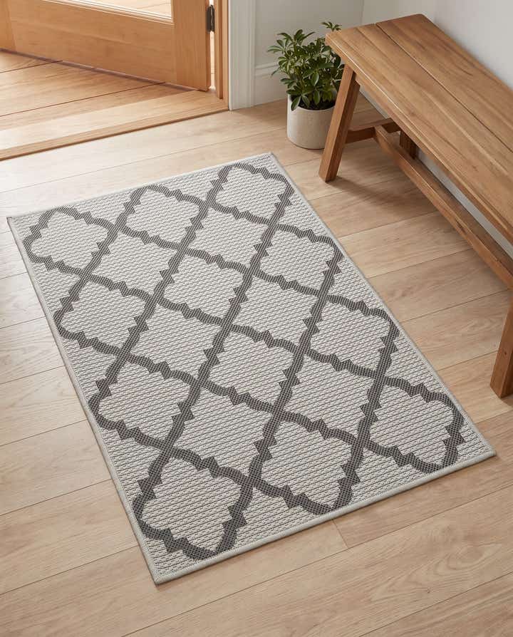 2' 2 x 3' Easy-Clean Trellis Indoor / Outdoor Rug